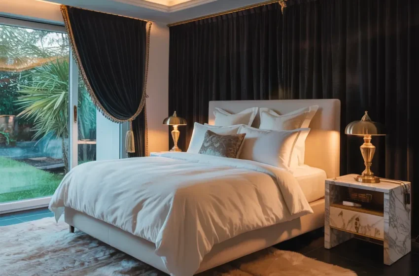  15 Gorgeous Dark Curtains Bedroom Ideas with Luxury Touch