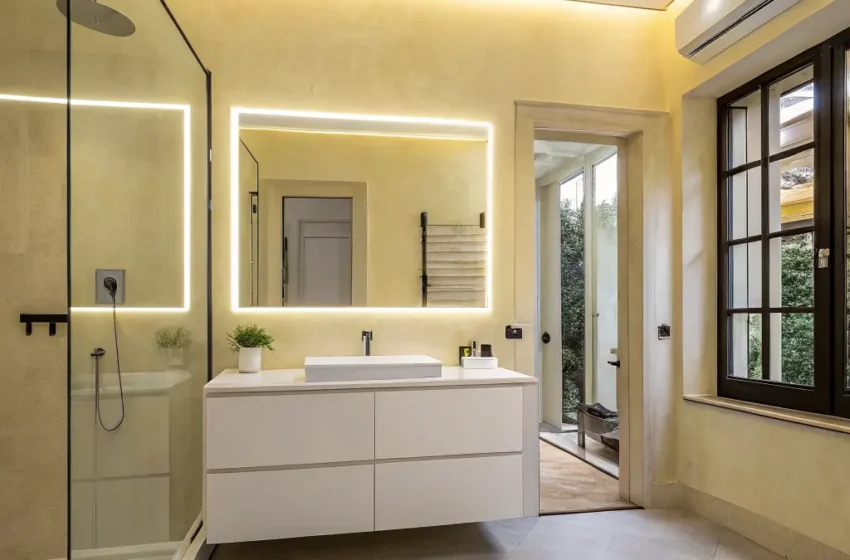  10 Gorgeous Light Yellow Bathroom Ideas with Fresh Style